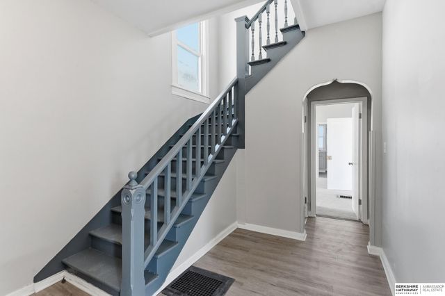 2207 N 16th Street, Omaha, NE 68110