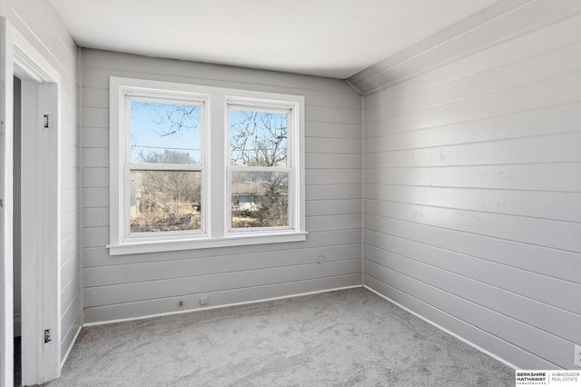 2207 N 16th Street, Omaha, NE 68110