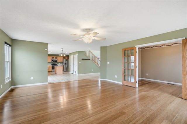 122 Springhouse Drive, Englewood, OH 45322