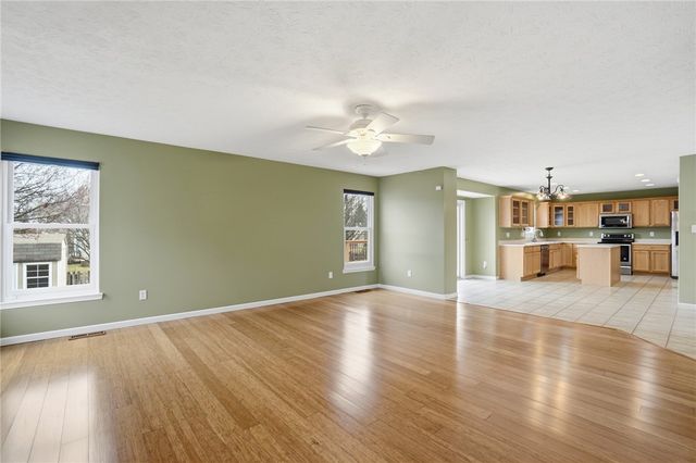 122 Springhouse Drive, Englewood, OH 45322