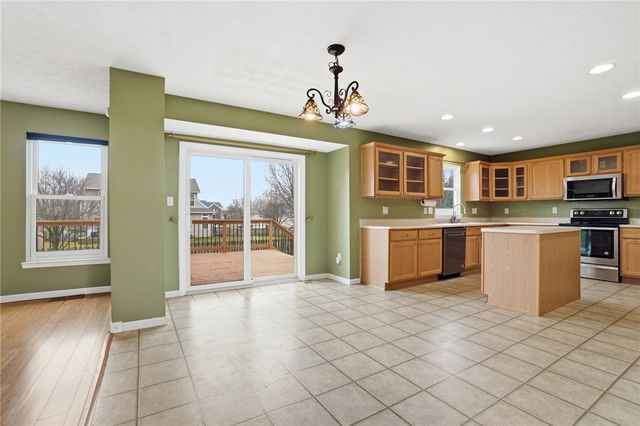 122 Springhouse Drive, Englewood, OH 45322