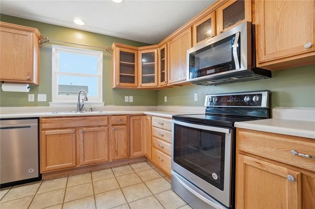 122 Springhouse Drive, Englewood, OH 45322