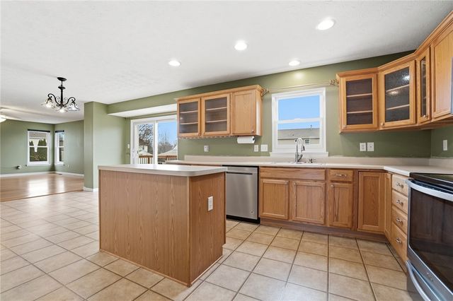 122 Springhouse Drive, Englewood, OH 45322