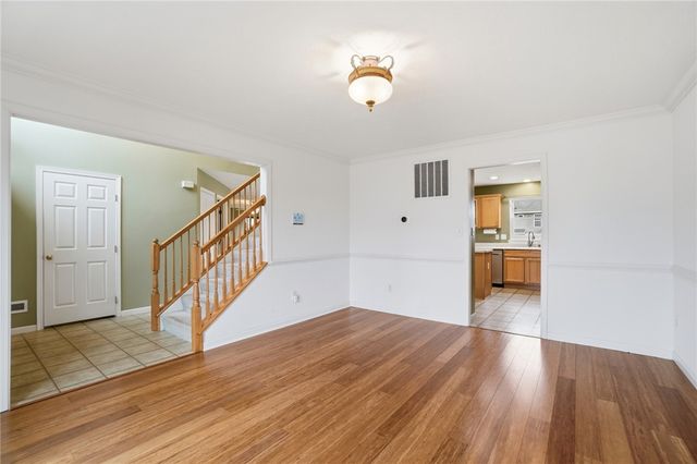 122 Springhouse Drive, Englewood, OH 45322