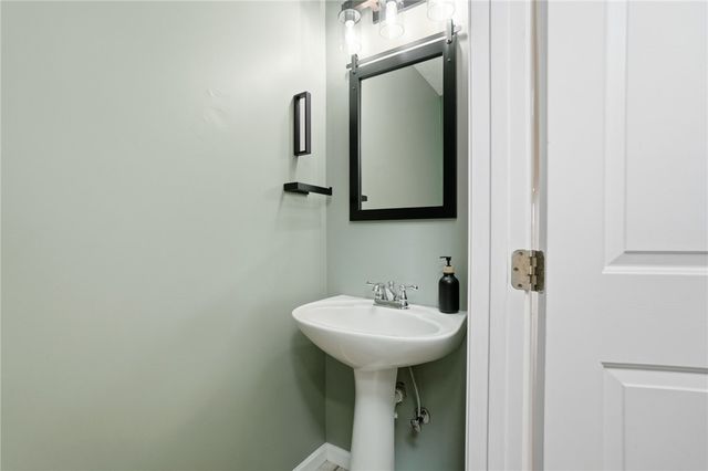 122 Springhouse Drive, Englewood, OH 45322