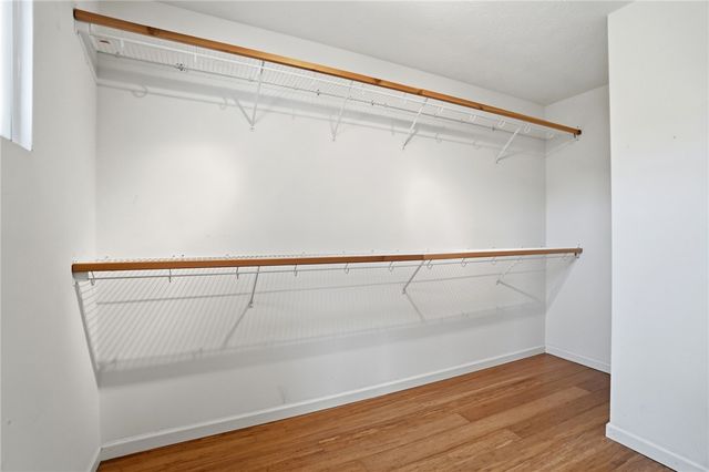 122 Springhouse Drive, Englewood, OH 45322