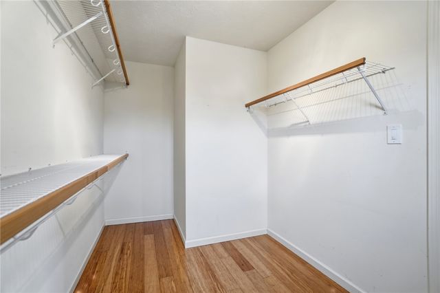 122 Springhouse Drive, Englewood, OH 45322