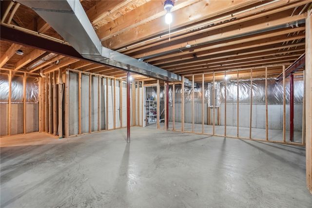 122 Springhouse Drive, Englewood, OH 45322