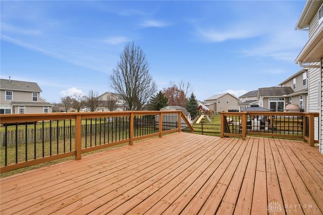 122 Springhouse Drive, Englewood, OH 45322