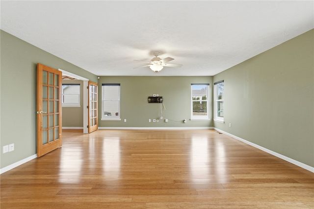 122 Springhouse Drive, Englewood, OH 45322