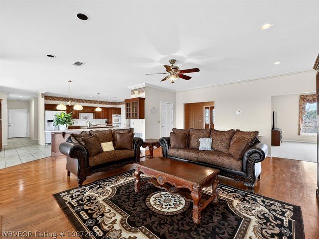 42267 Timber Ridge Road, Howe, OK 74940