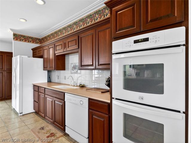 42267 Timber Ridge Road, Howe, OK 74940