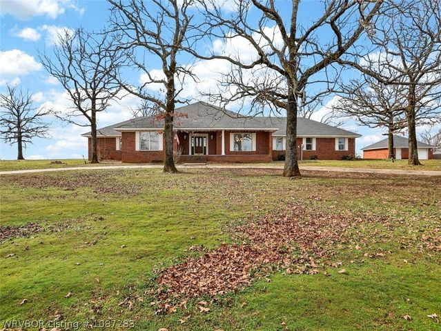 42267 Timber Ridge Road, Howe, OK 74940