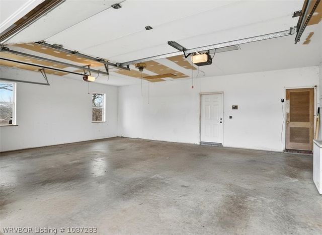 42267 Timber Ridge Road, Howe, OK 74940