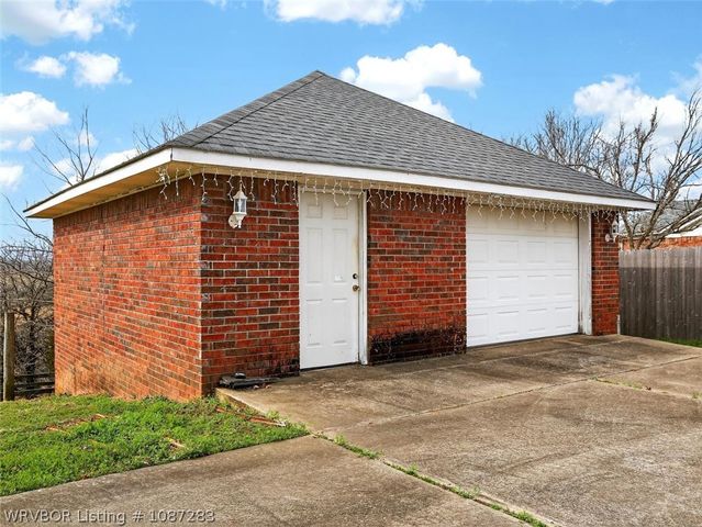 42267 Timber Ridge Road, Howe, OK 74940