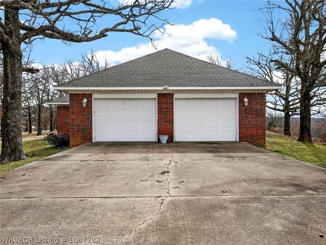 42267 Timber Ridge Road, Howe, OK 74940