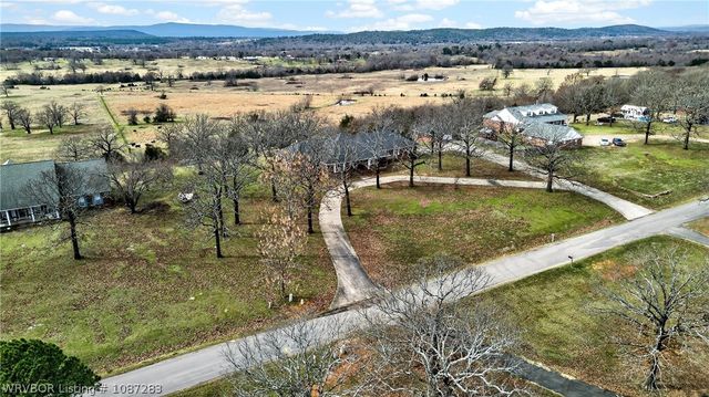 42267 Timber Ridge Road, Howe, OK 74940