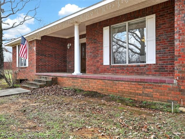 42267 Timber Ridge Road, Howe, OK 74940