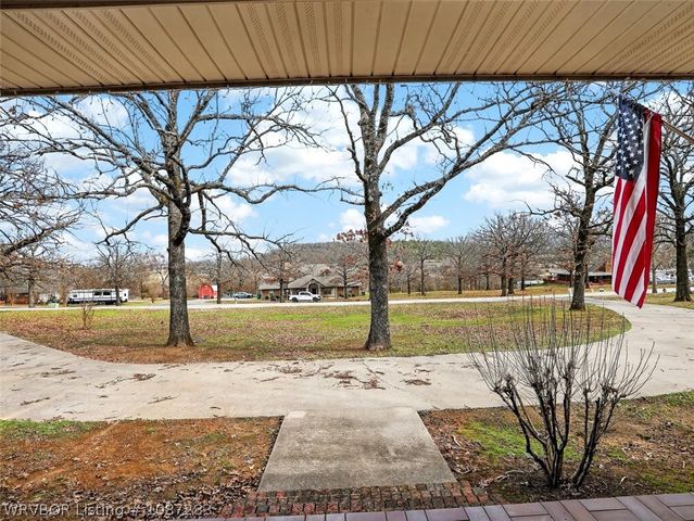 42267 Timber Ridge Road, Howe, OK 74940