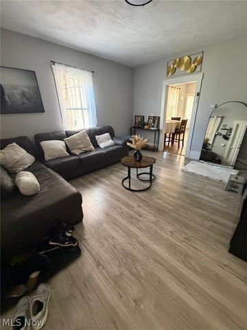 2901 E 102nd Street, Cleveland, OH 44104