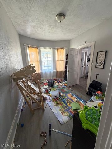 2901 E 102nd Street, Cleveland, OH 44104