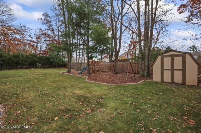 31 Southport Drive, Howell, NJ 07731