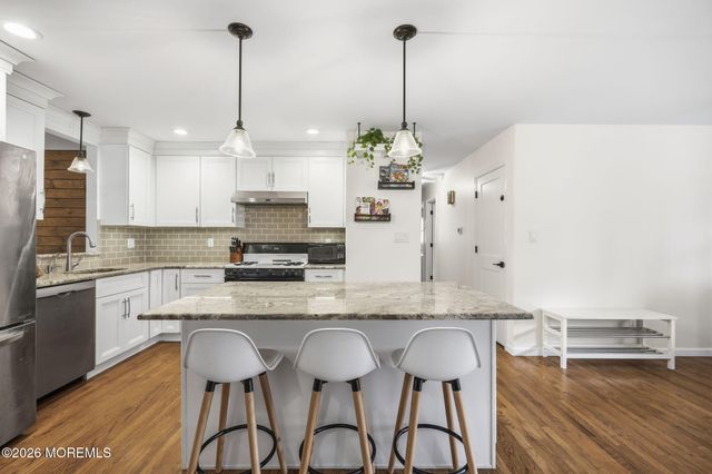 31 Southport Drive, Howell, NJ 07731