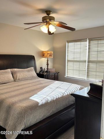 93 Heron Court, Manalapan, NJ 07726