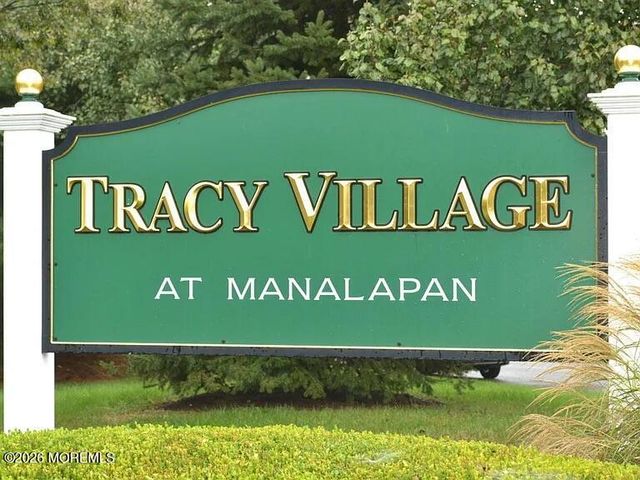 93 Heron Court, Manalapan, NJ 07726