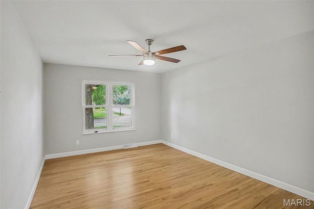 1015 Fernway Lane, St Louis, MO 63141