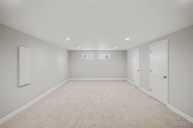 1015 Fernway Lane, St Louis, MO 63141