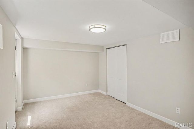 1015 Fernway Lane, St Louis, MO 63141