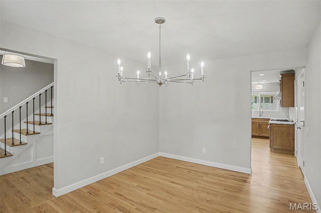1015 Fernway Lane, St Louis, MO 63141