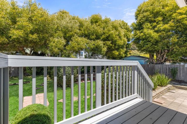 239 Monterey Road, Pacifica, CA 94044