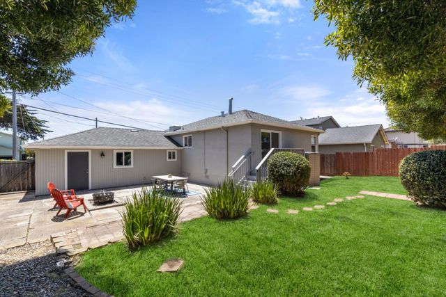 239 Monterey Road, Pacifica, CA 94044