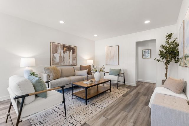 239 Monterey Road, Pacifica, CA 94044