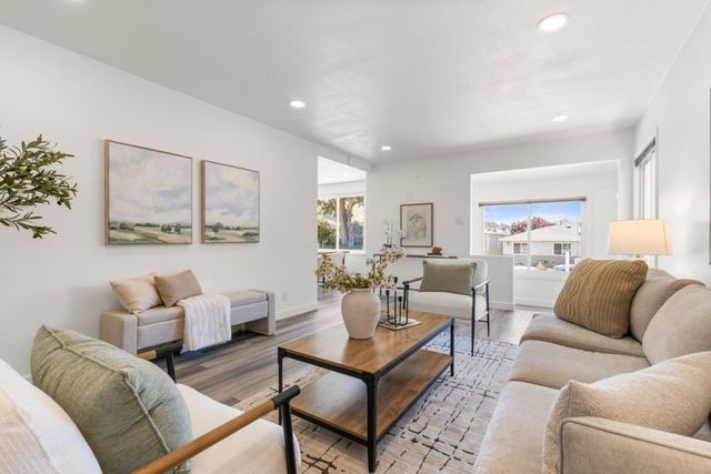 239 Monterey Road, Pacifica, CA 94044