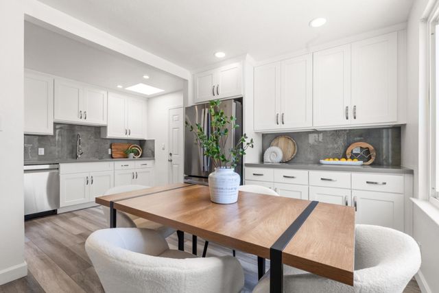 239 Monterey Road, Pacifica, CA 94044