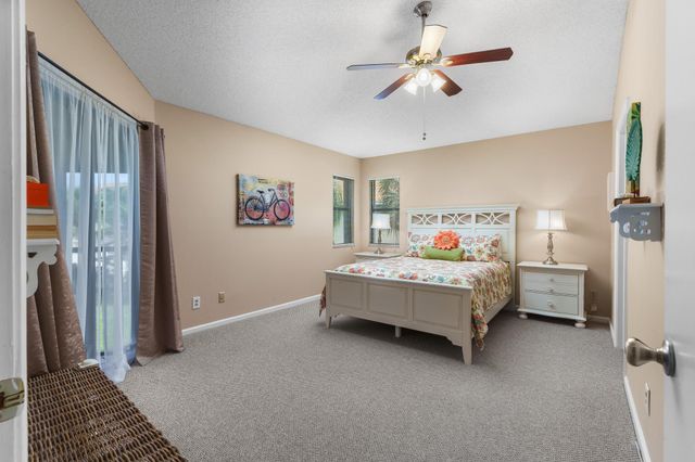 900 Crosswinds Dr D2, Greenacres, FL 33413