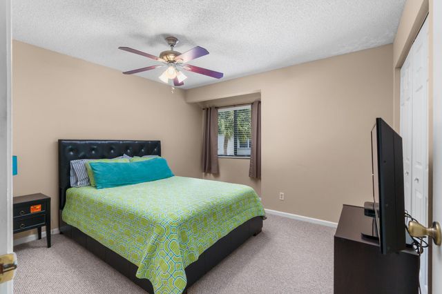 900 Crosswinds Dr D2, Greenacres, FL 33413
