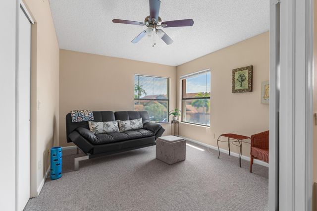 900 Crosswinds Dr D2, Greenacres, FL 33413