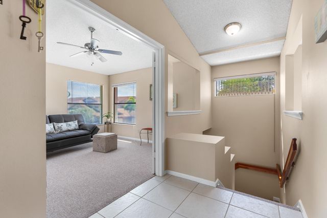 900 Crosswinds Dr D2, Greenacres, FL 33413