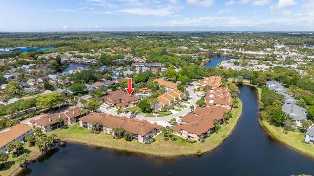 900 Crosswinds Dr D2, Greenacres, FL 33413