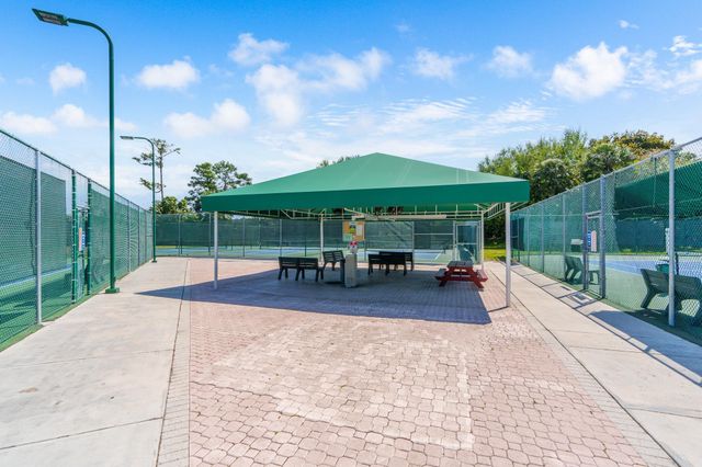 900 Crosswinds Dr D2, Greenacres, FL 33413