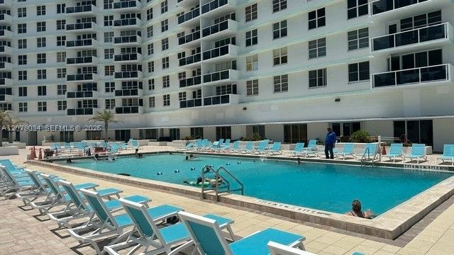 3725 S Ocean Dr 1427, Hollywood, FL 33019