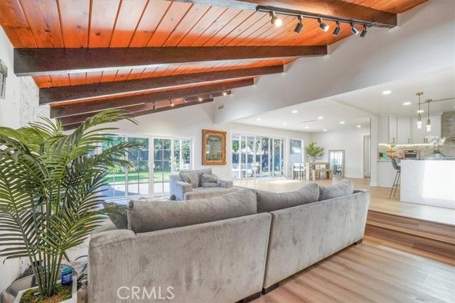 22612 Kittridge Street, West Hills (los Angeles), CA 91307