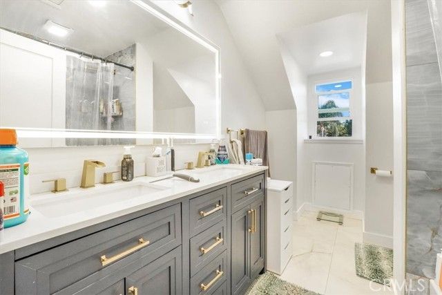 22612 Kittridge Street, West Hills (los Angeles), CA 91307