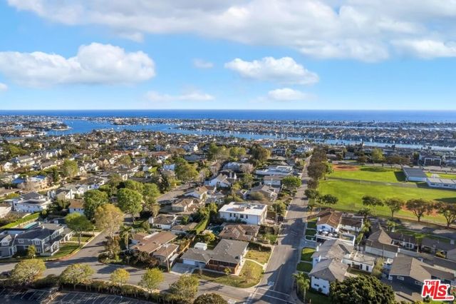 424 Saint Andrews Road, Newport Beach, CA 92663