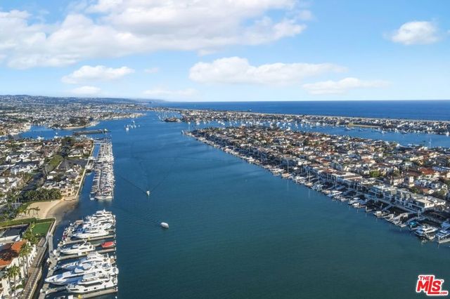 424 Saint Andrews Road, Newport Beach, CA 92663