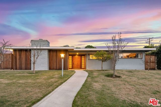 424 Saint Andrews Road, Newport Beach, CA 92663